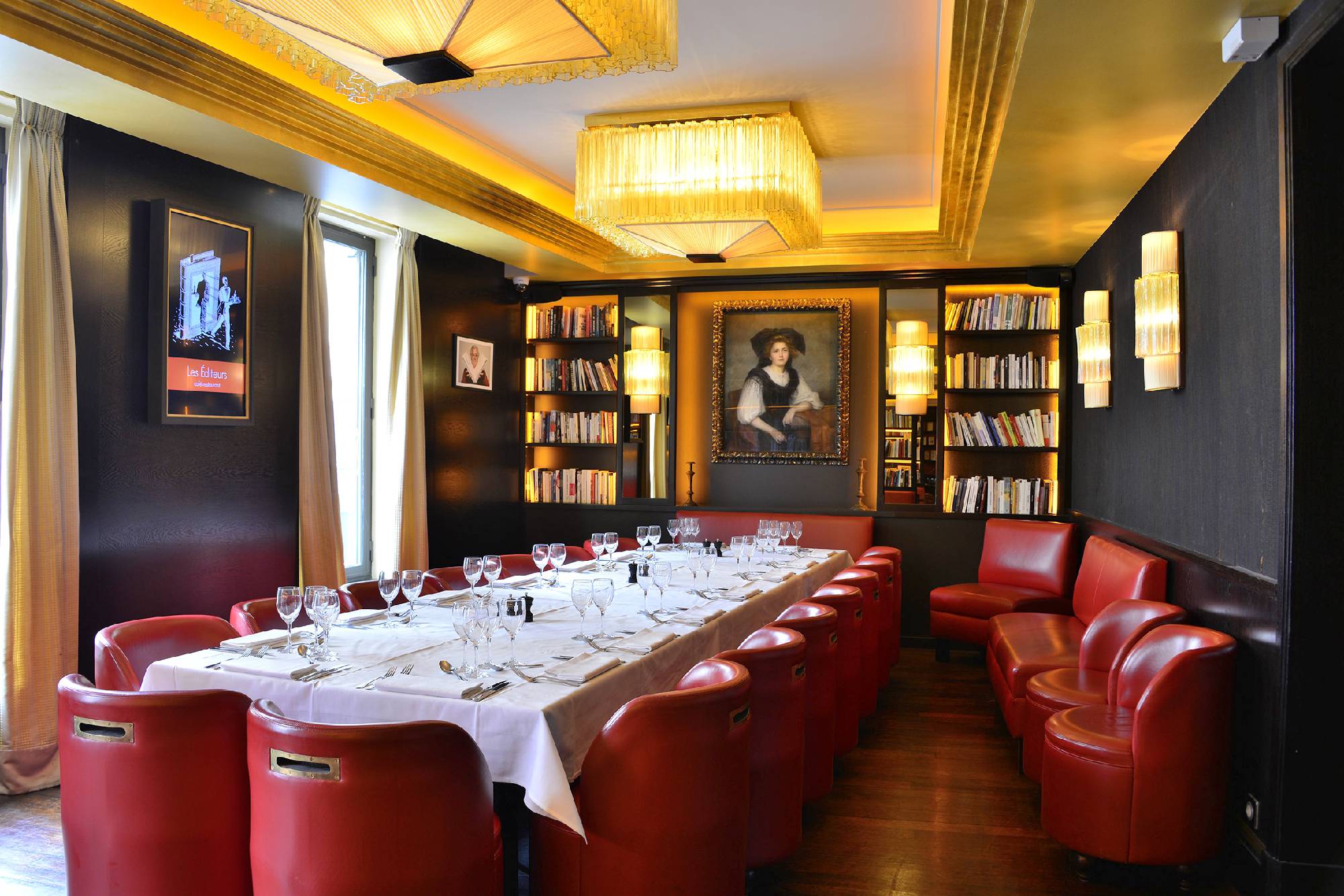 Cafe Restaurant Les Editeurs Cafe Litteraire Au Carrefour Odeon Saint Germain Des Pres Paris